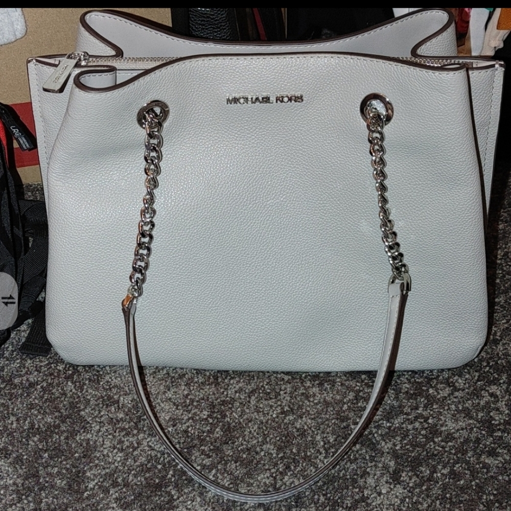 Medium Michael Kors Saffiano leather shoulder purse